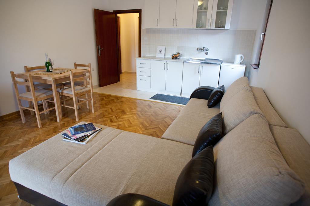 Apartments Villa Illyrik Risan Eksteriør bilde